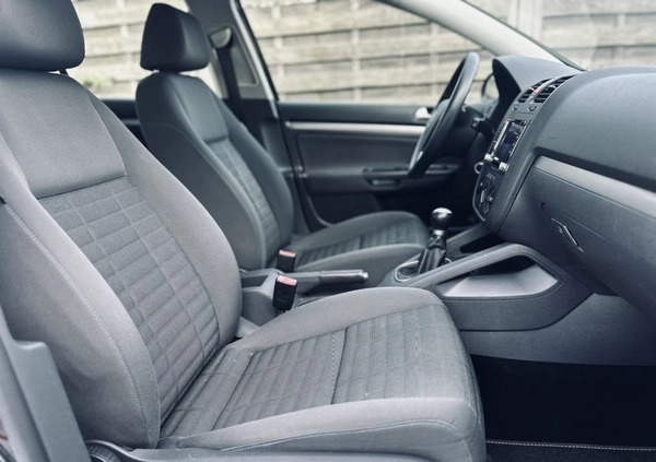 Volkswagen Golf cena 18900 przebieg: 237000, rok produkcji 2007 z Brzostek małe 277